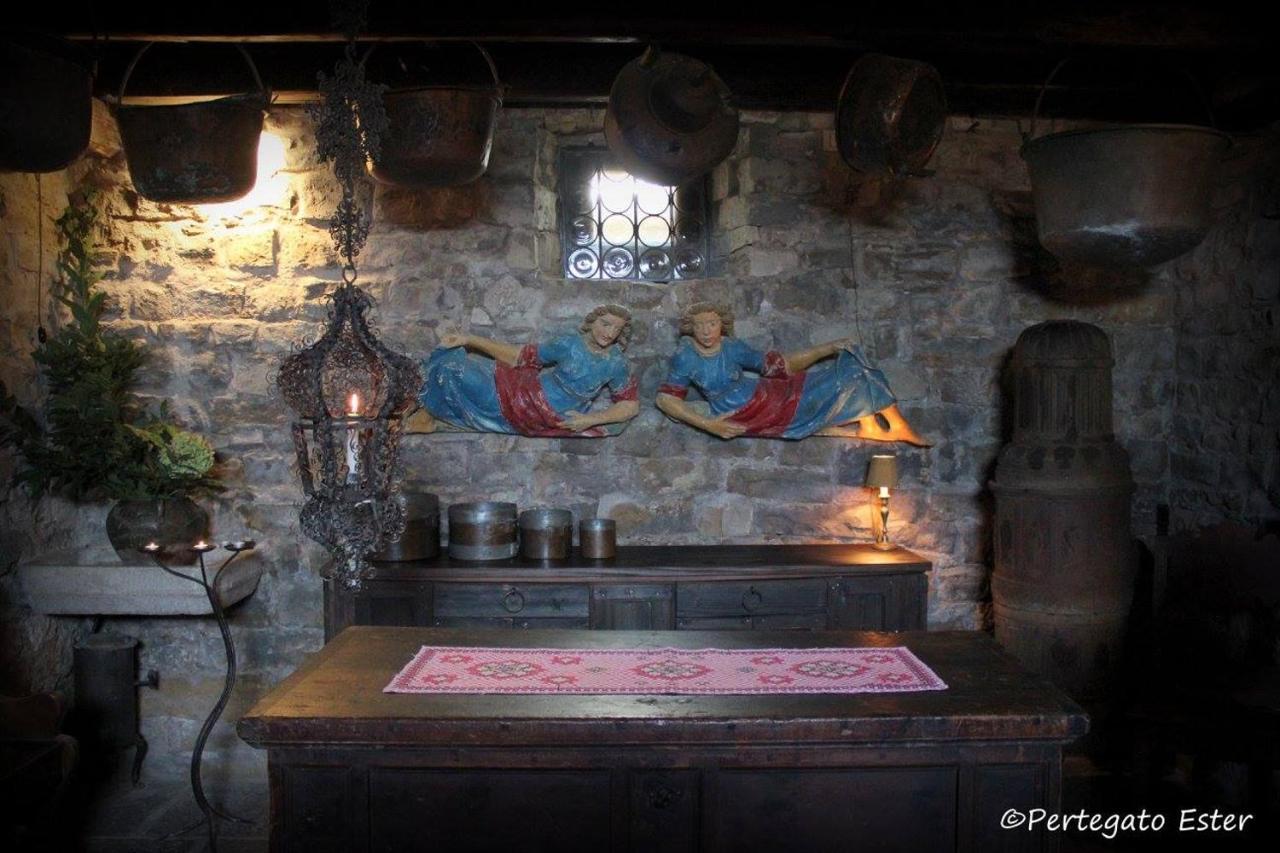 Bed and Breakfast Castello Di Муджа Экстерьер фото